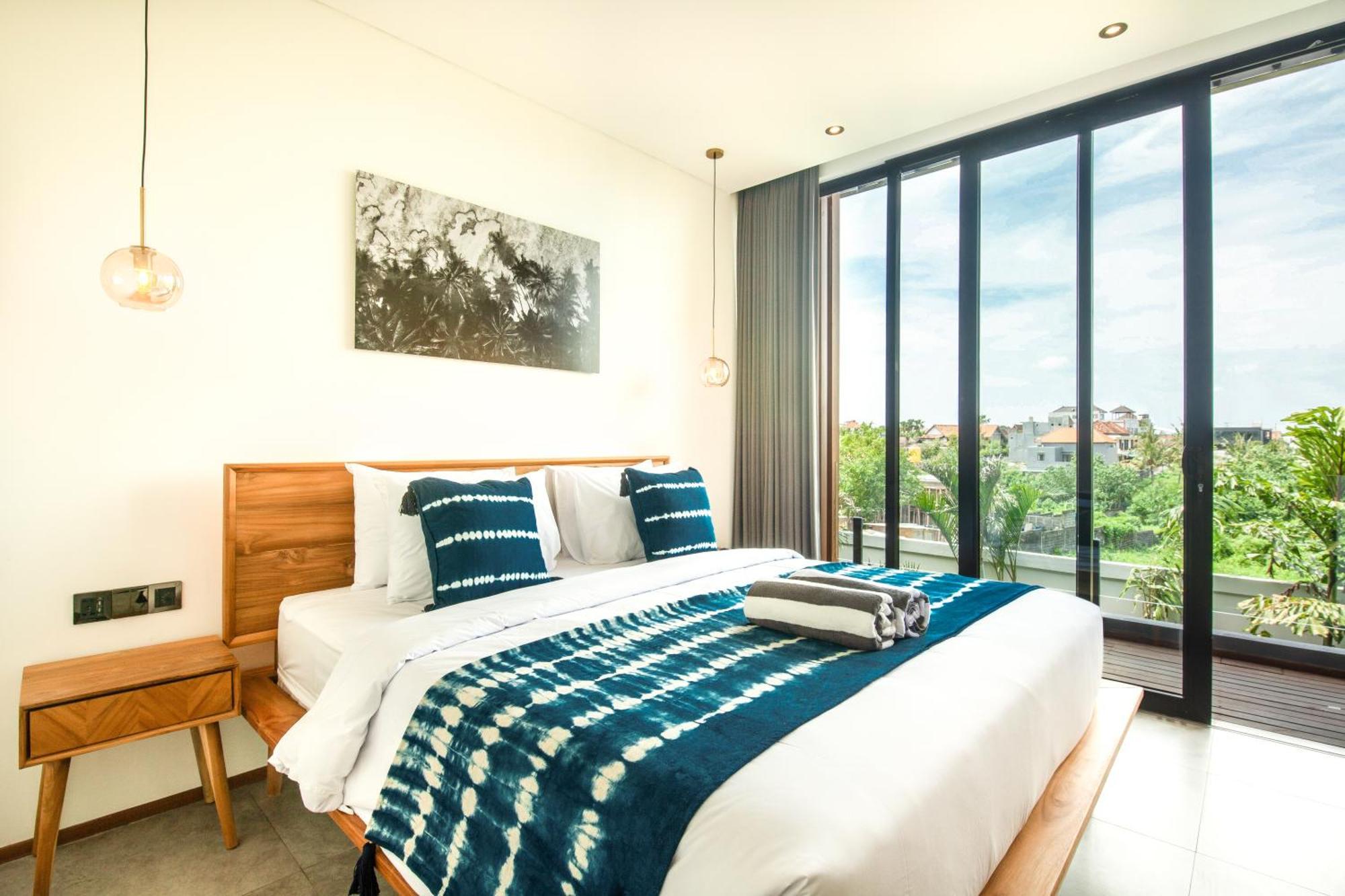 Coastal Gem 5br New Villa, 200m To Villa Canggu