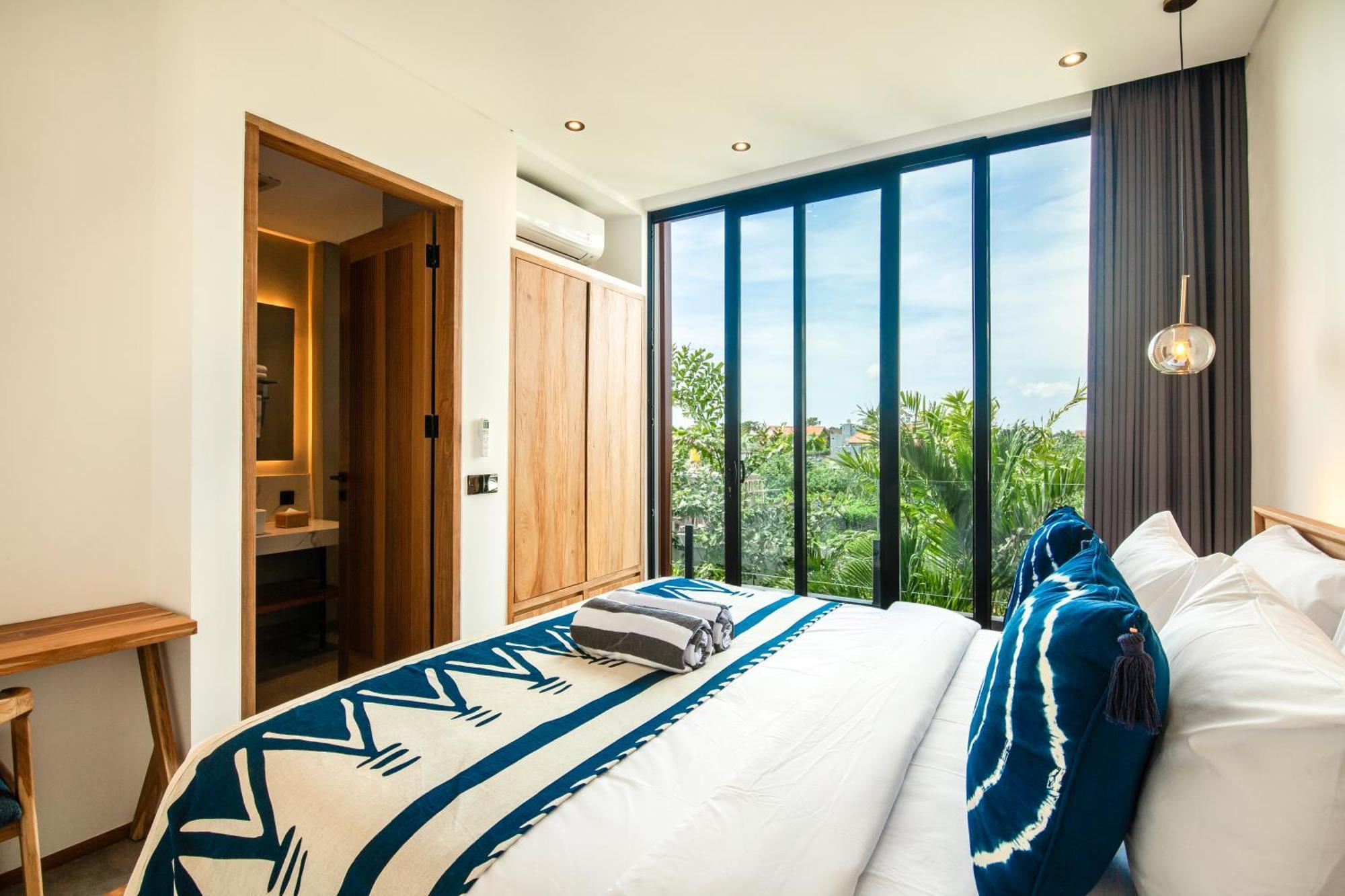 Villa Coastal Gem 5br New Villa, 200m To