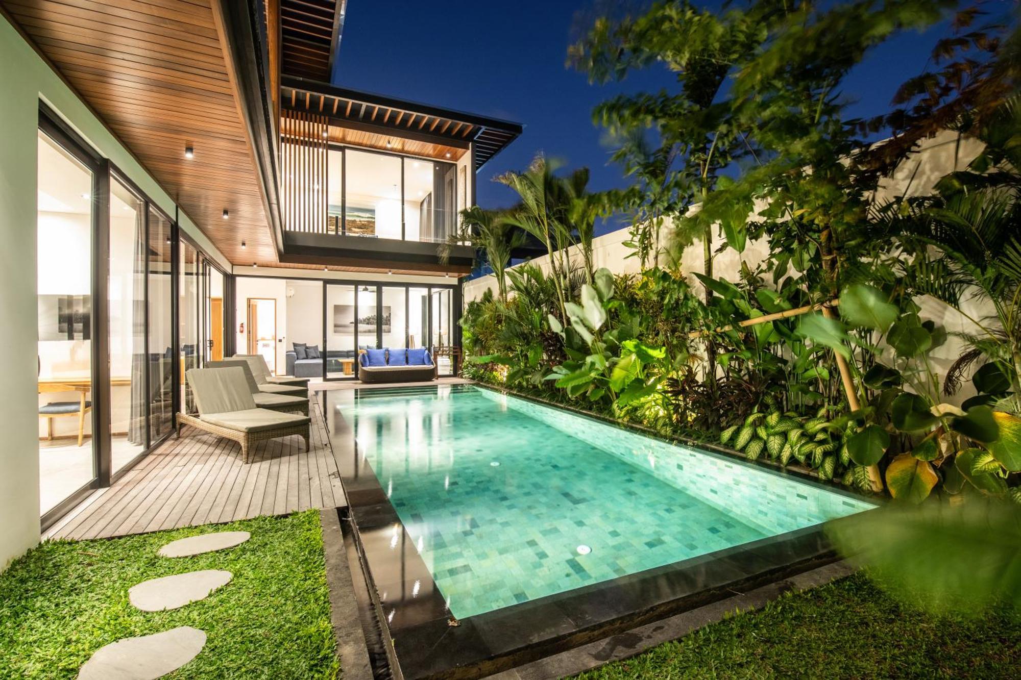 Villa Coastal Gem 5br New Villa, 200m To Canggu