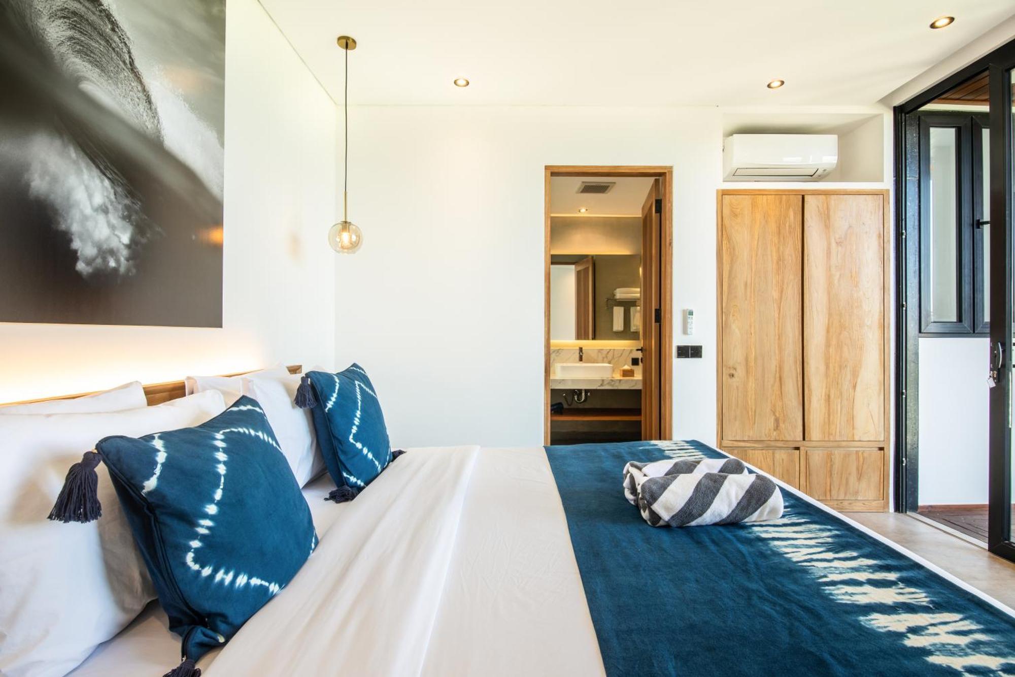 Coastal Gem 5br New Villa, 200m To