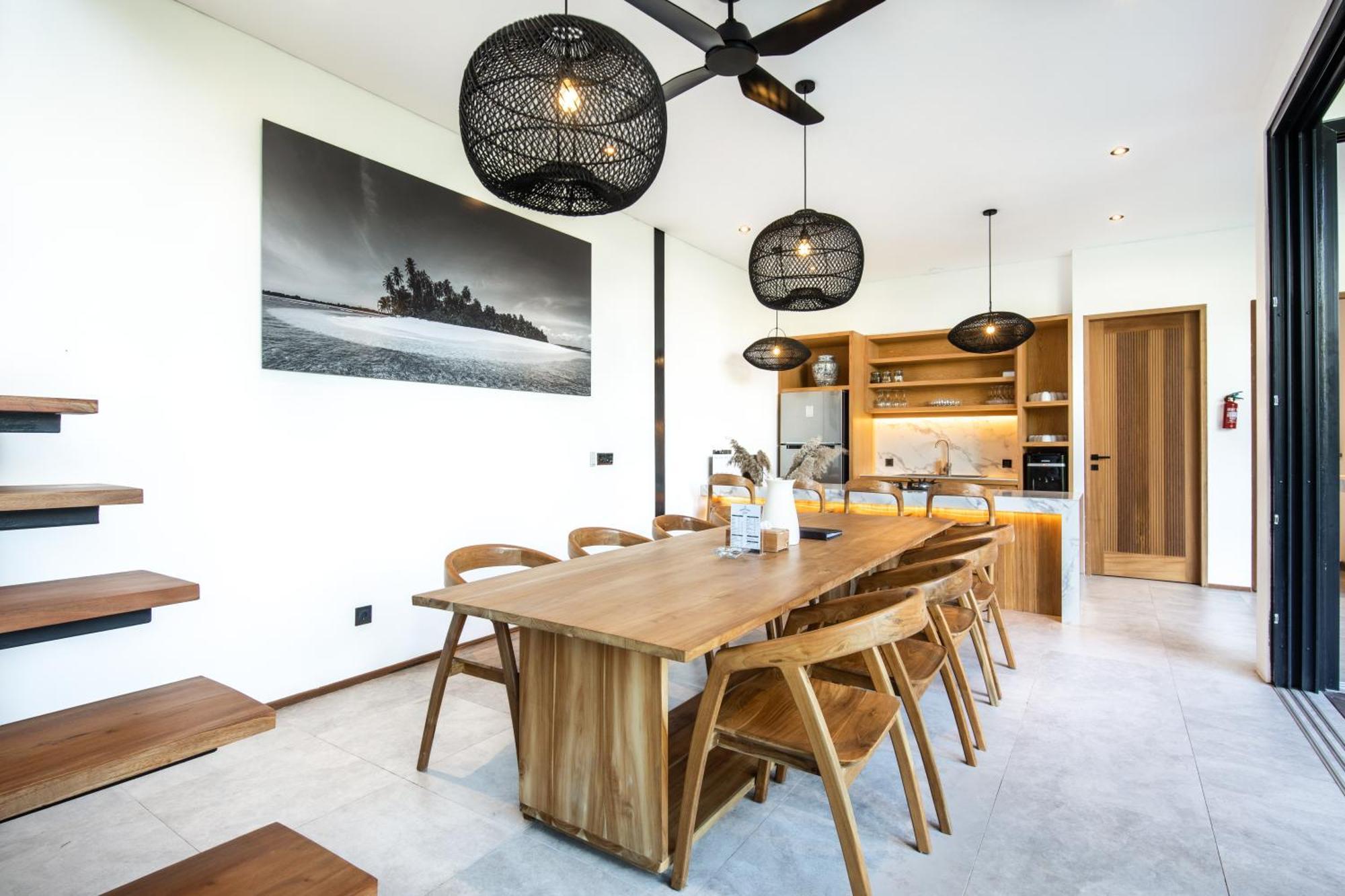 Coastal Gem 5br New Villa, 200m To *